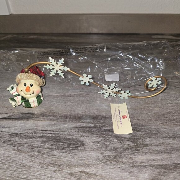 Candle snuffer Home Interiors Snowman Figurine with Metal Snowflake Swirl - Picture 5 of 7